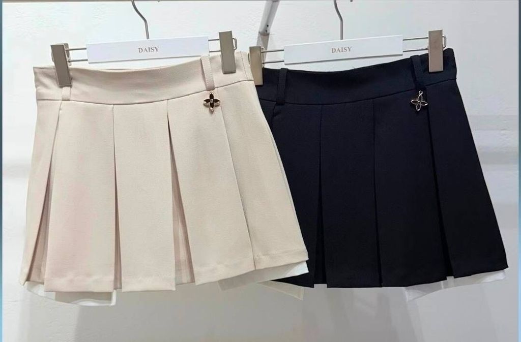 LINE_ALBUM_韓國襯衫1980.                裙子1980sm.  外套2380_260321_4