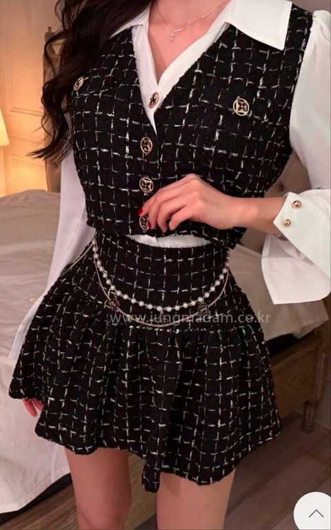 LINE_ALBUM_上衣2180裙子2180_260324_1