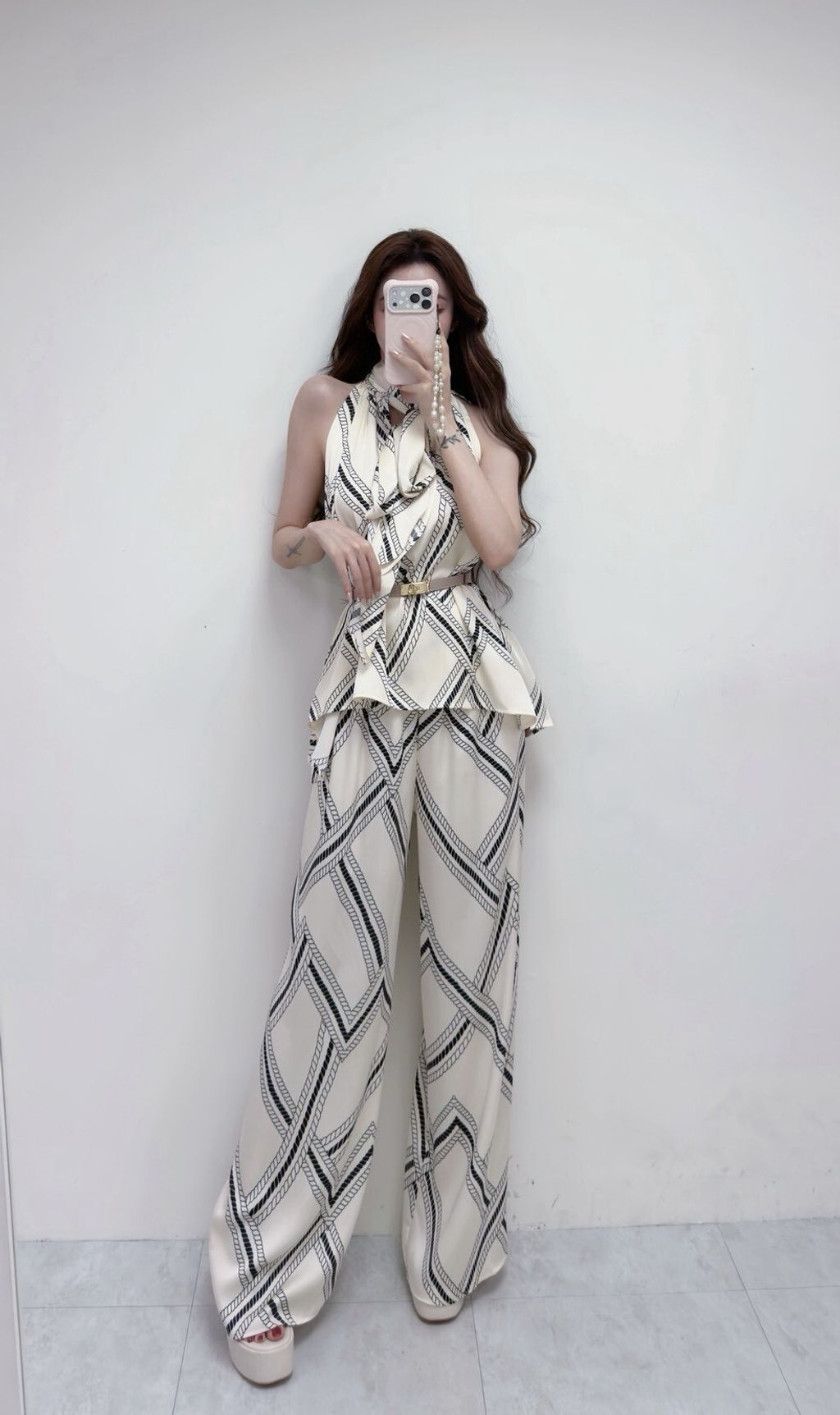 LINE_ALBUM_202658_260508_2