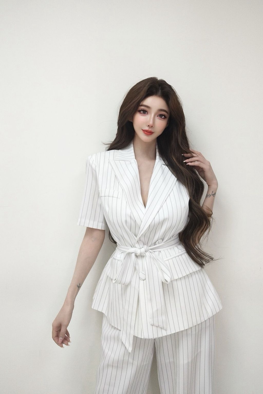 LINE_ALBUM_202686_260807_1