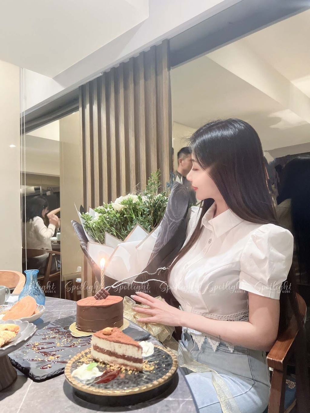 LINE_ALBUM_2024511_240512_2