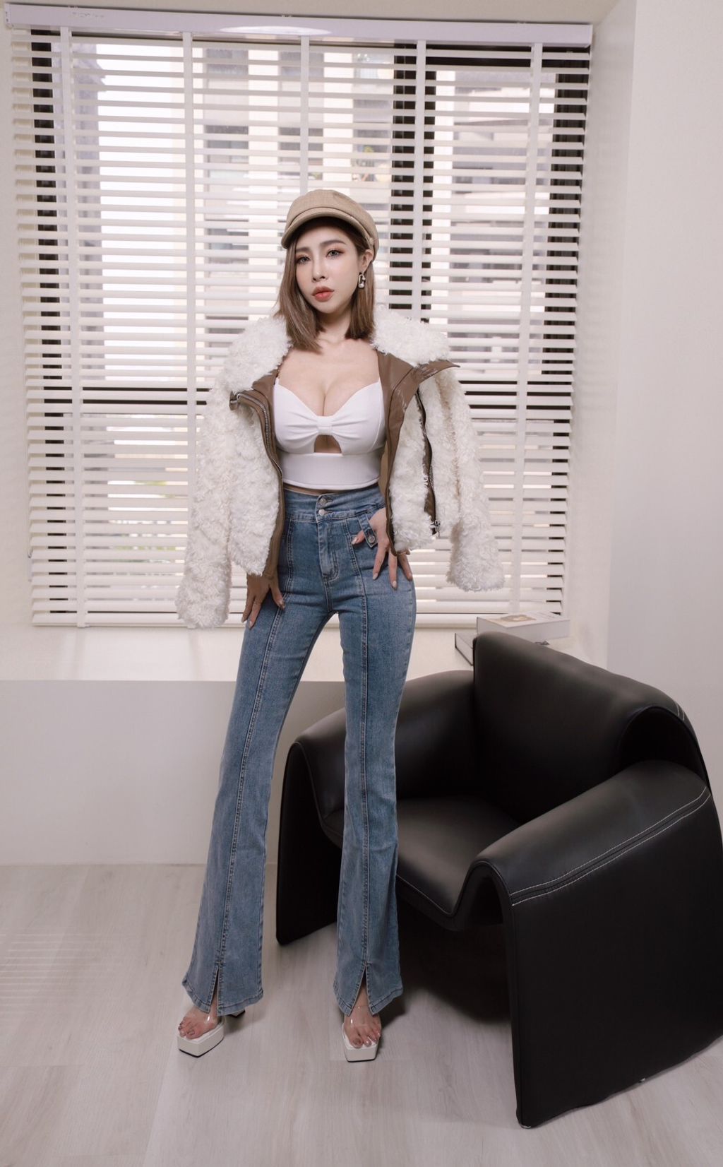 LINE_ALBUM_棚拍_241022_21