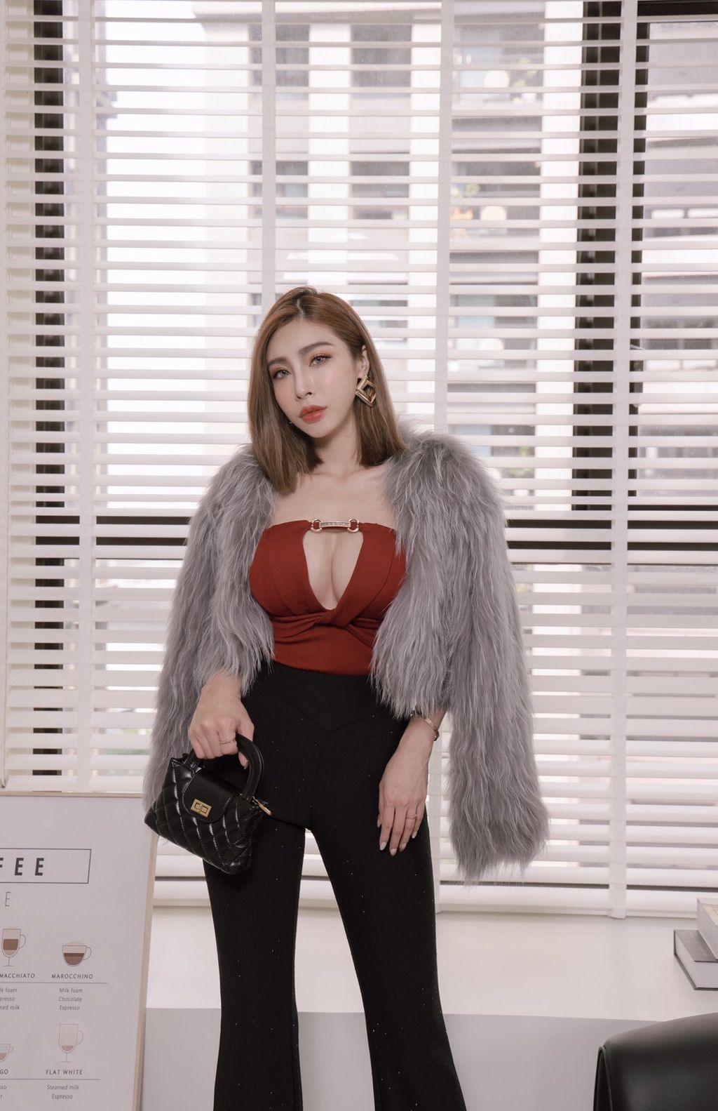 LINE_ALBUM_棚拍_241022_36