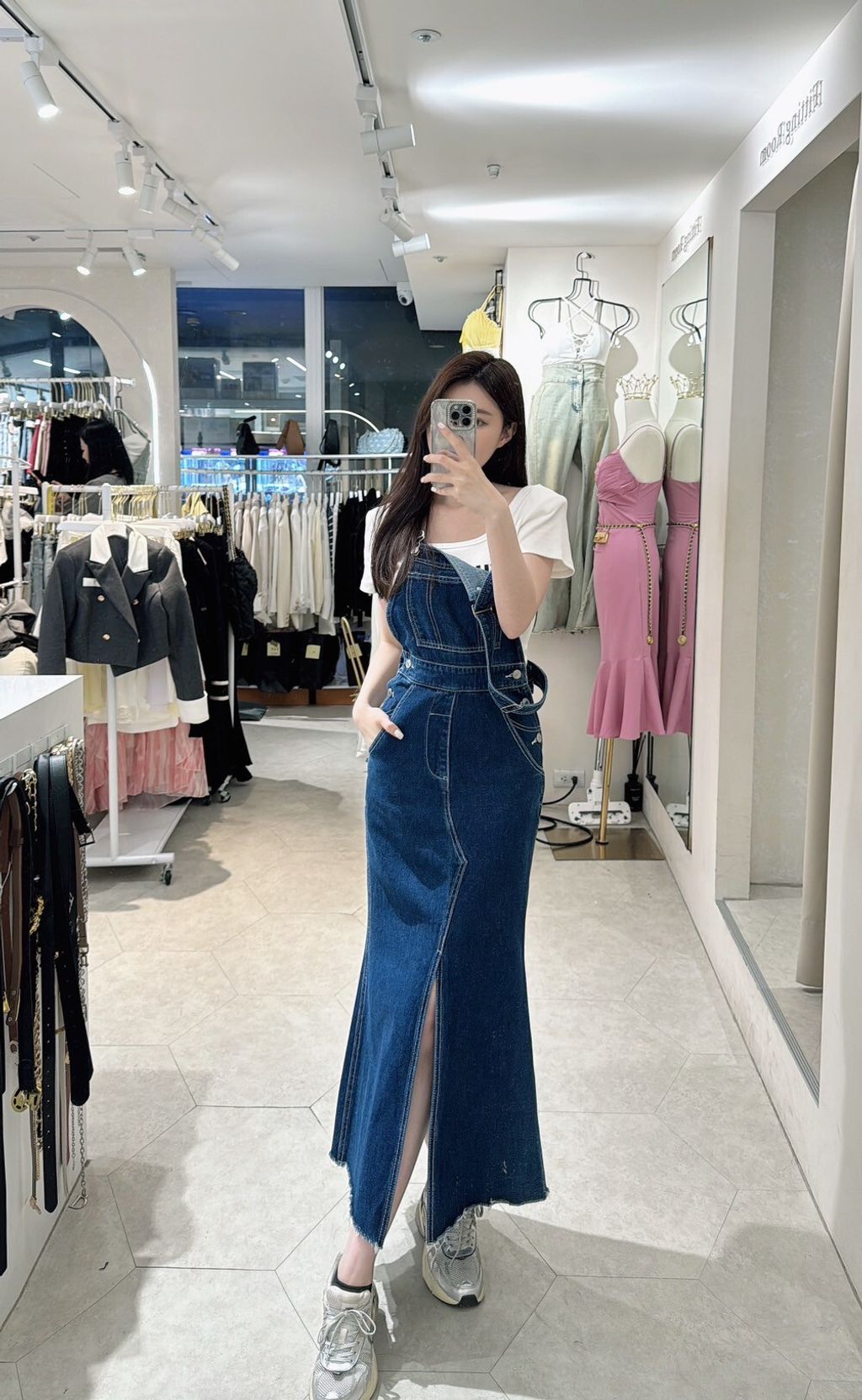 LINE_ALBUM_門市每週兩套照片區_250603_9