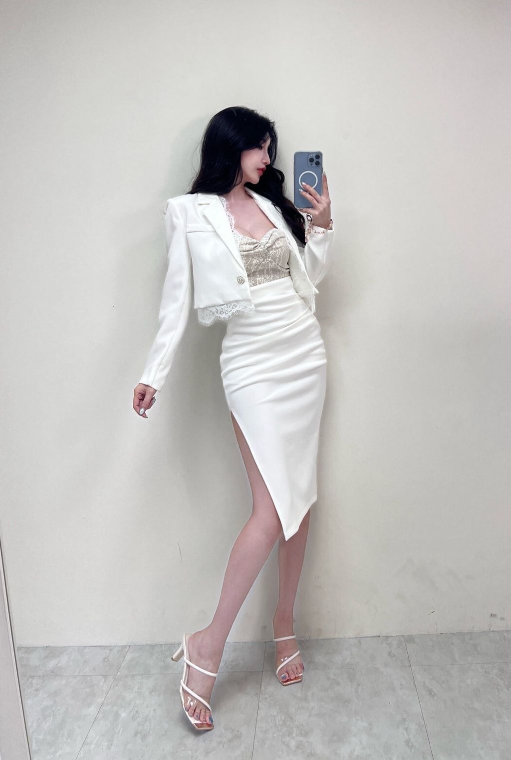 LINE_ALBUM_202587_250808_11