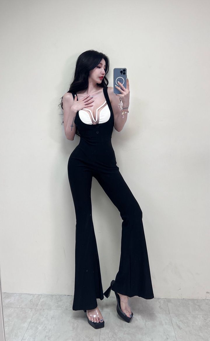 LINE_ALBUM_202587_250808_2