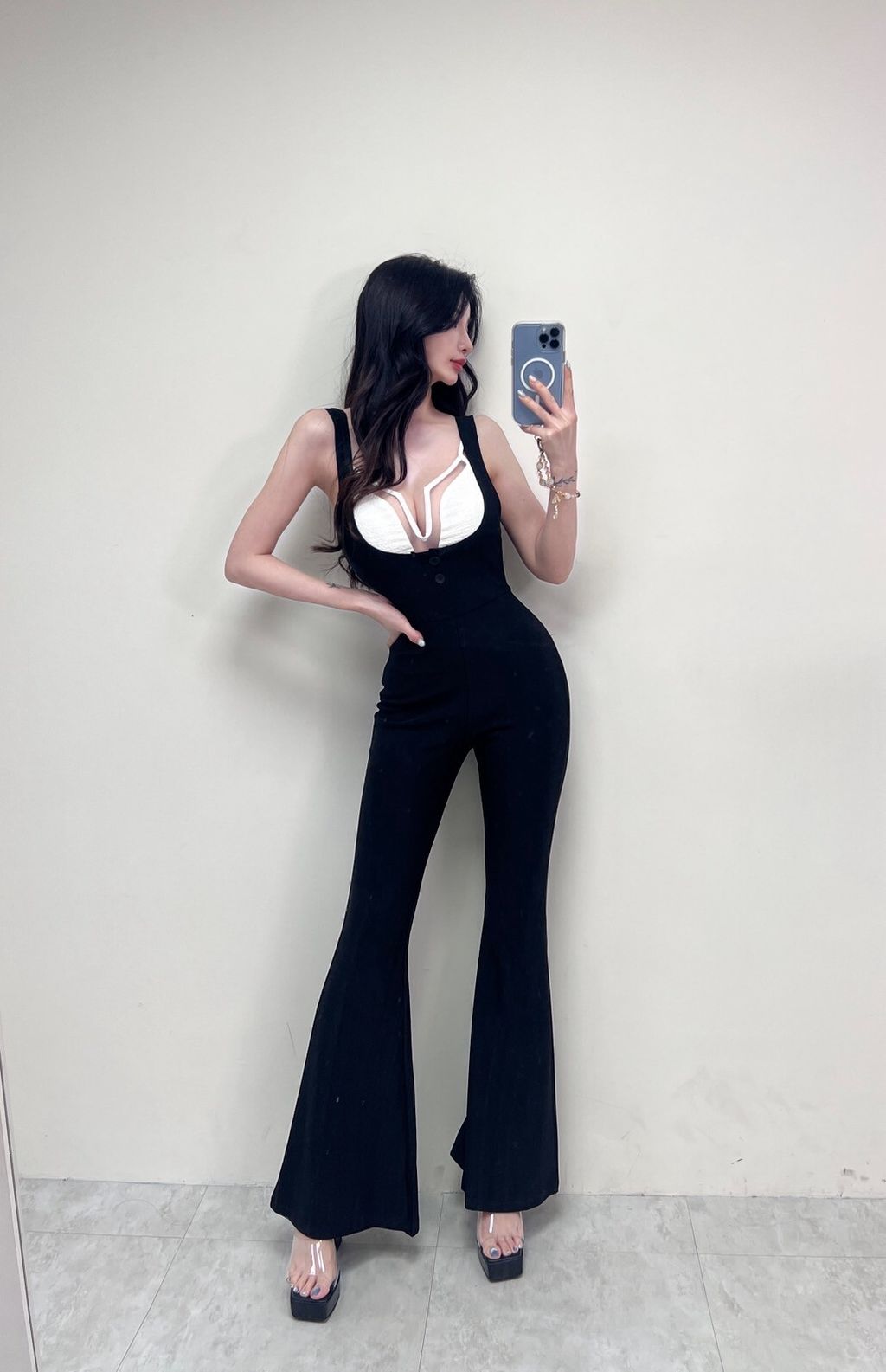 LINE_ALBUM_202587_250808_1