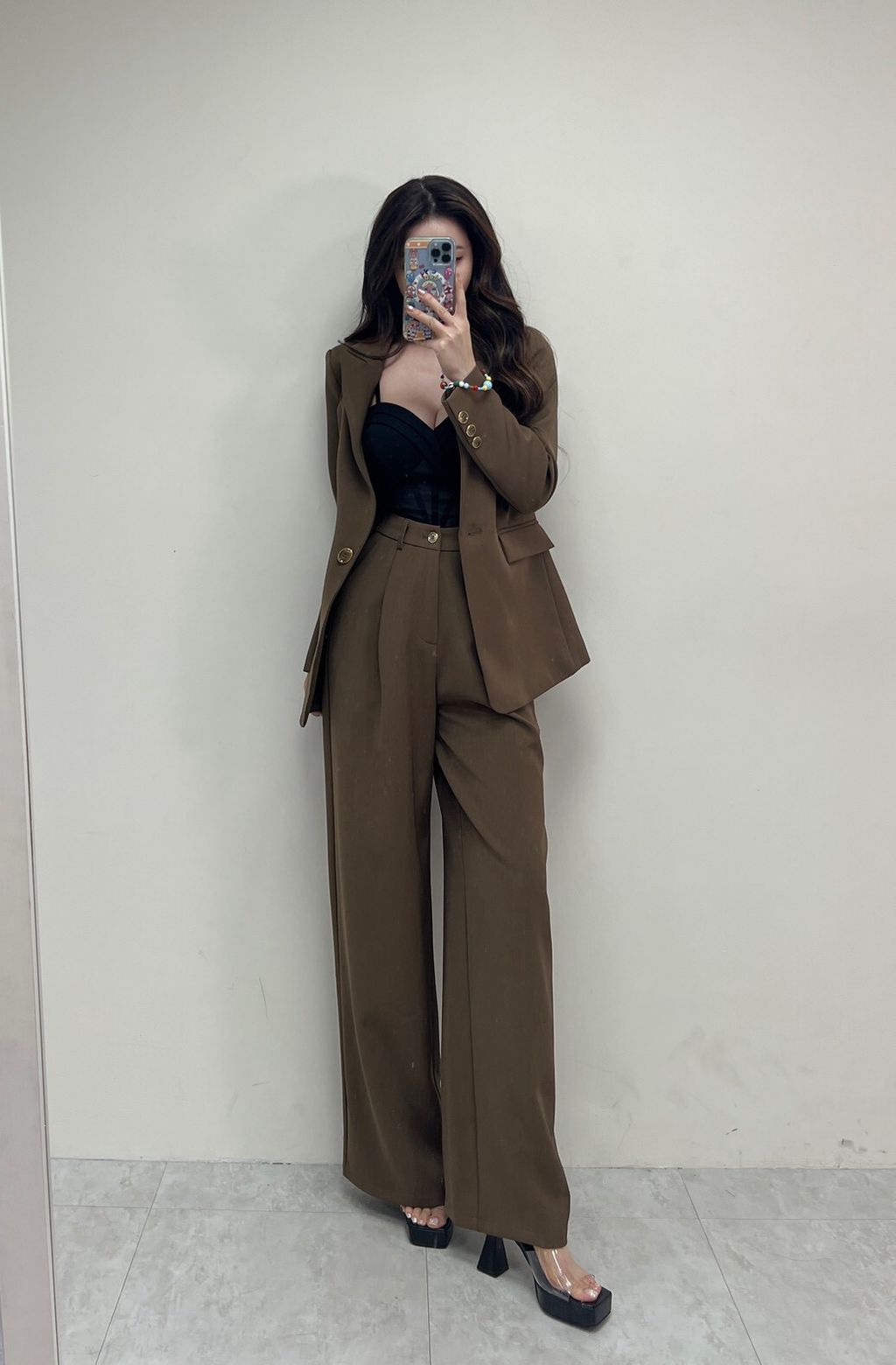LINE_ALBUM_2025102_251003_12