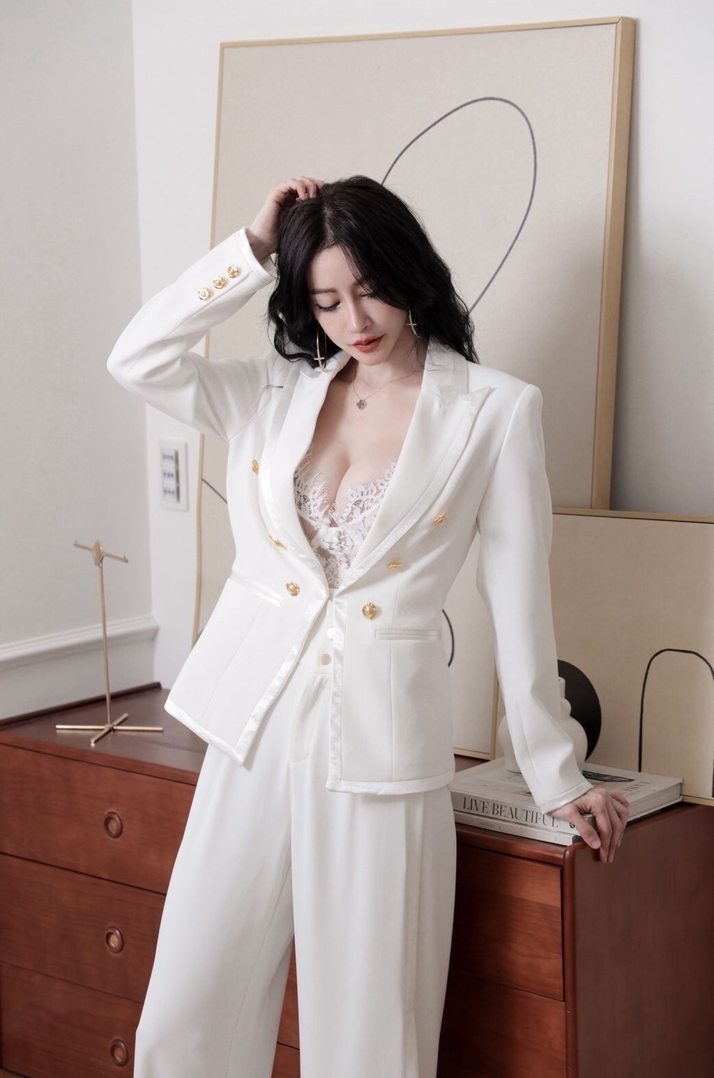 I05-1滾邊緞面西外