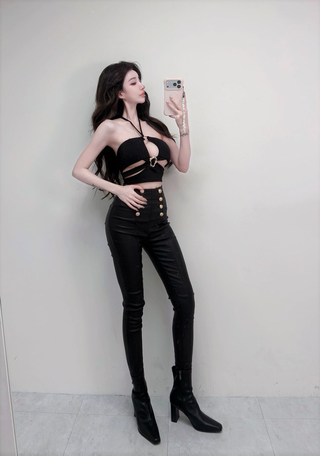 LINE_ALBUM_2025.11.28_251128_9