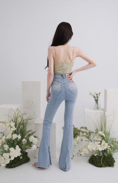 LINE_ALBUM_202629_260212_14