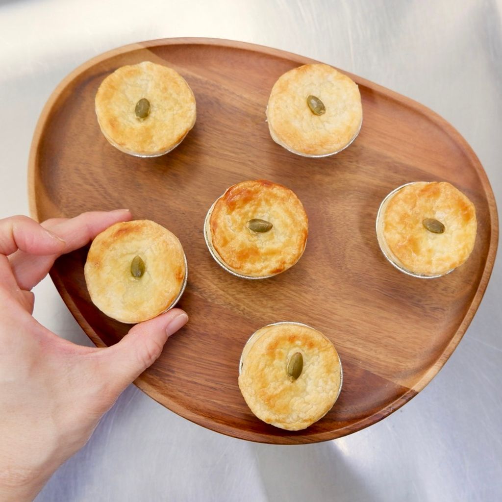 1B84322C-5306-45D6-B0C6-9477AFA5FBD6_1_105_c