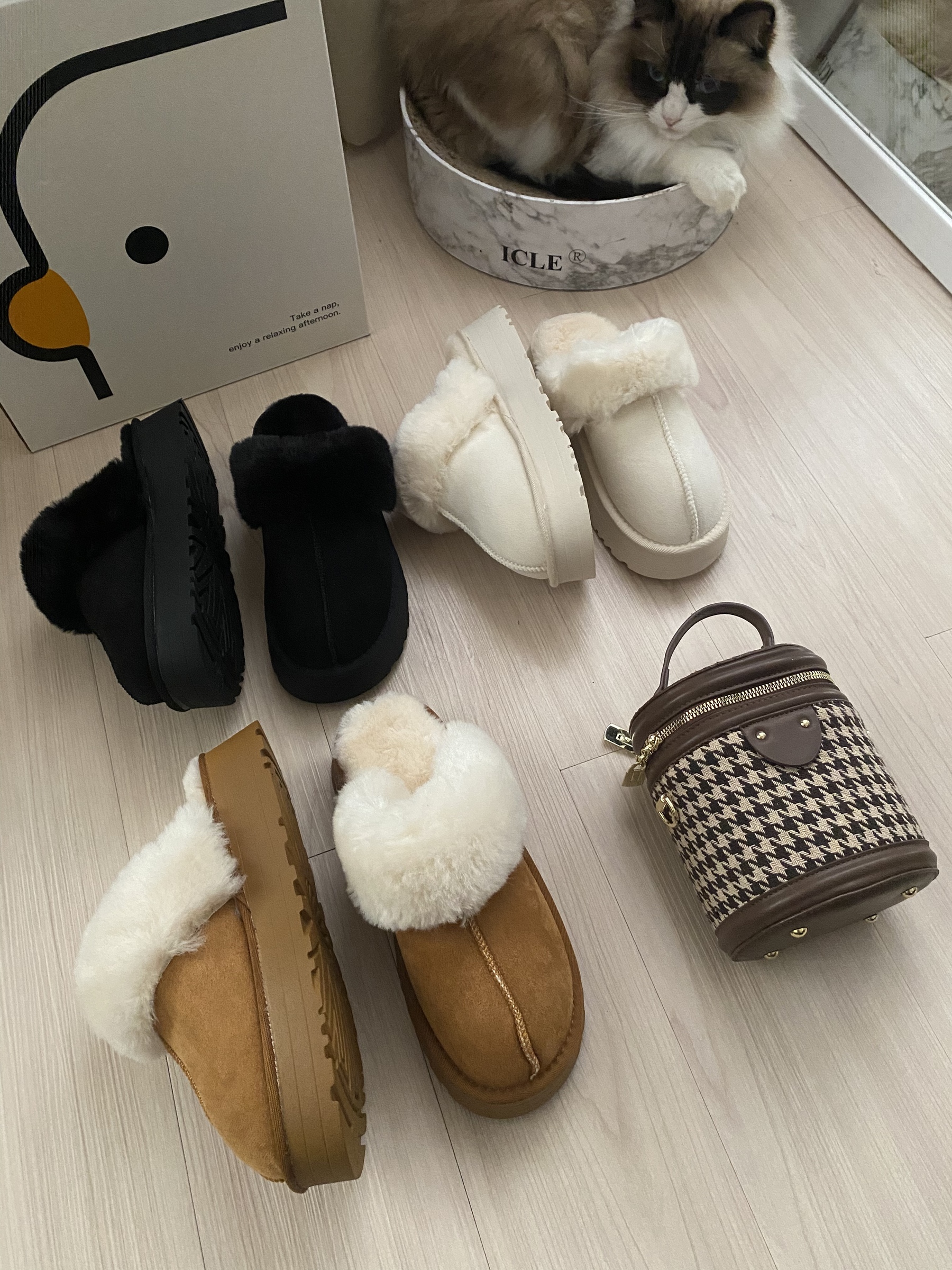 30DAFD2F-C603-4917-A01F-5373FE4B57F7