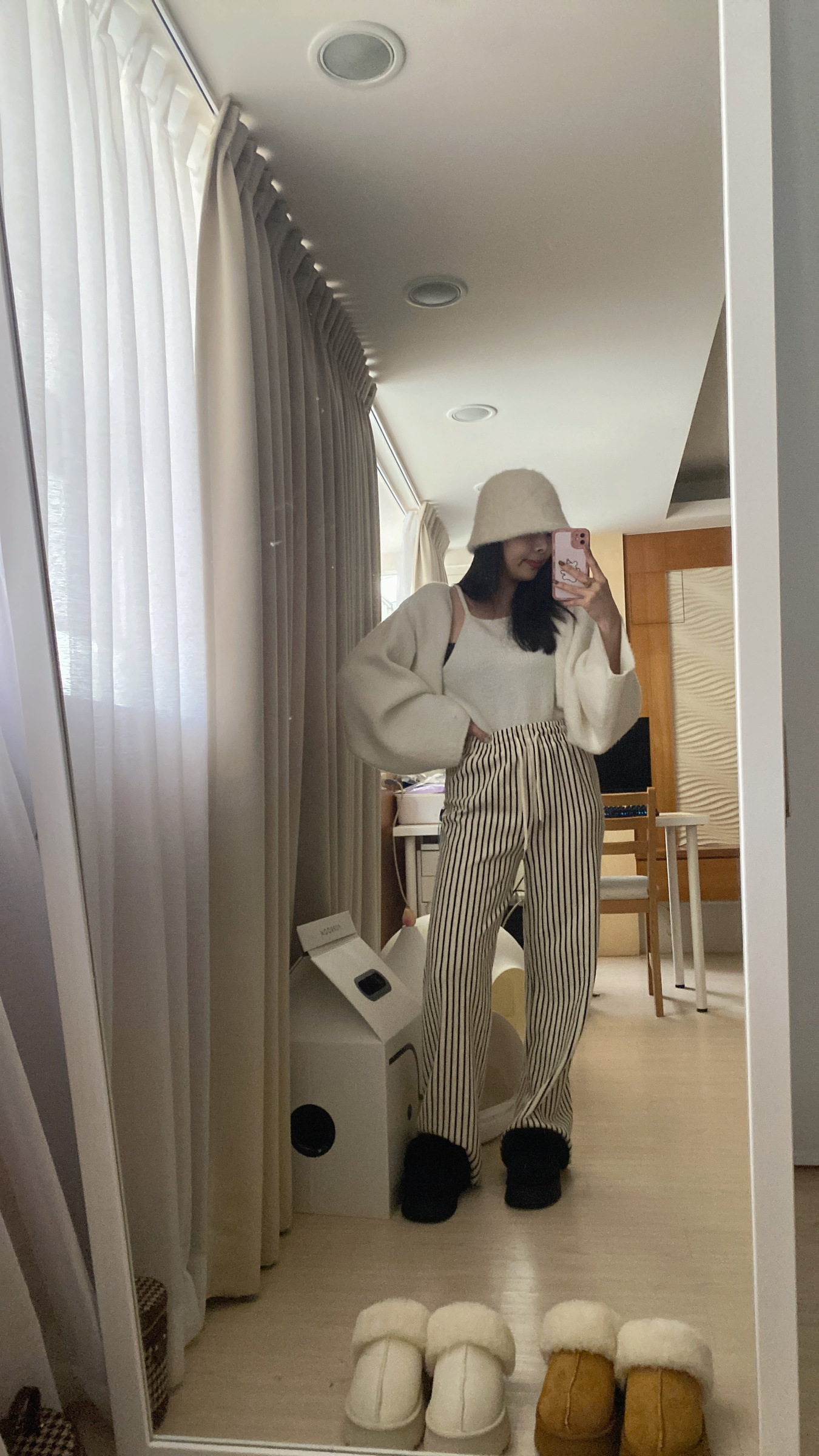 E1C7A0AF-38CE-4B81-952D-96E93A9B468C