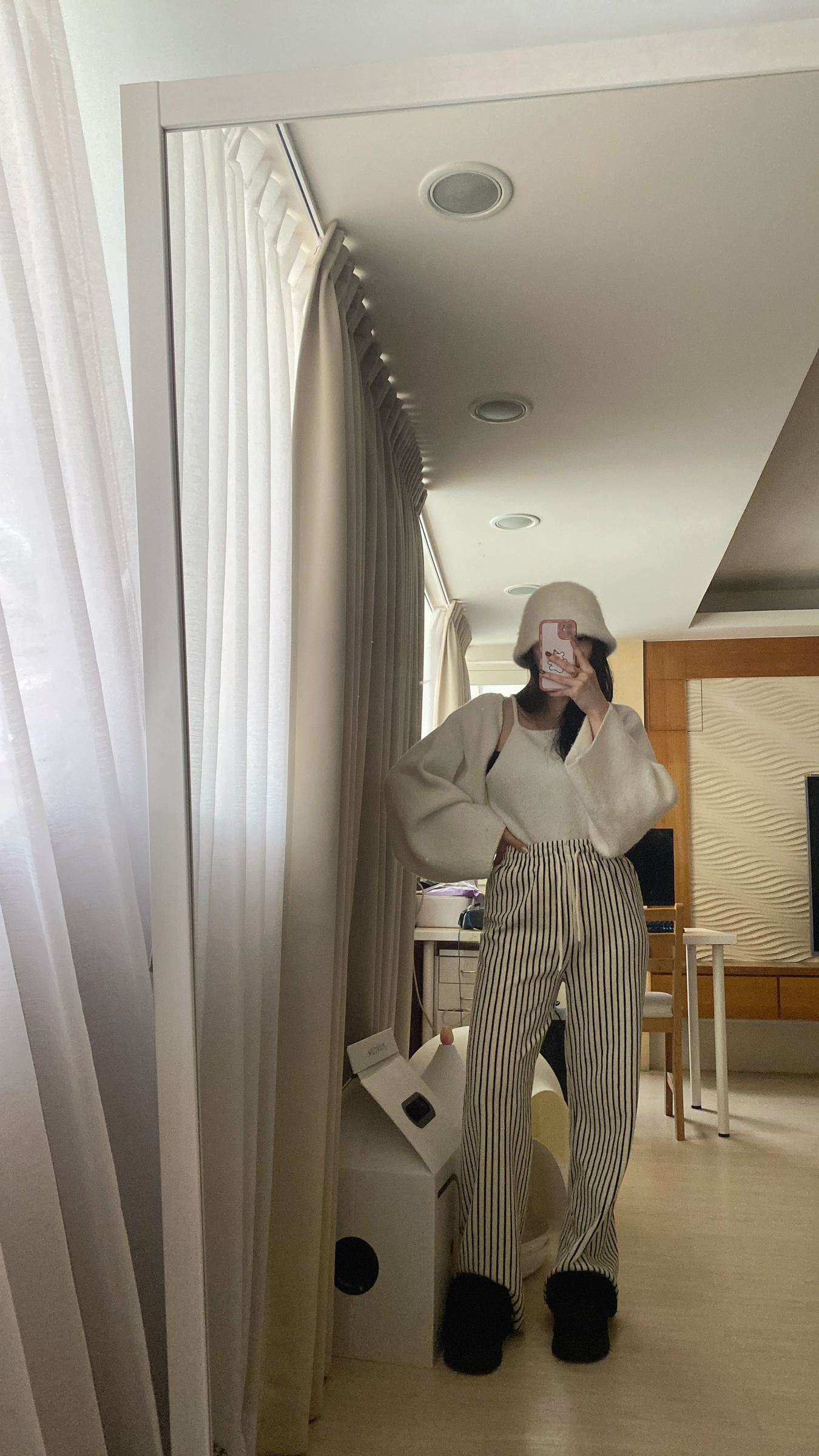 AC262D07-3D80-4790-BC82-6184F6978ABD