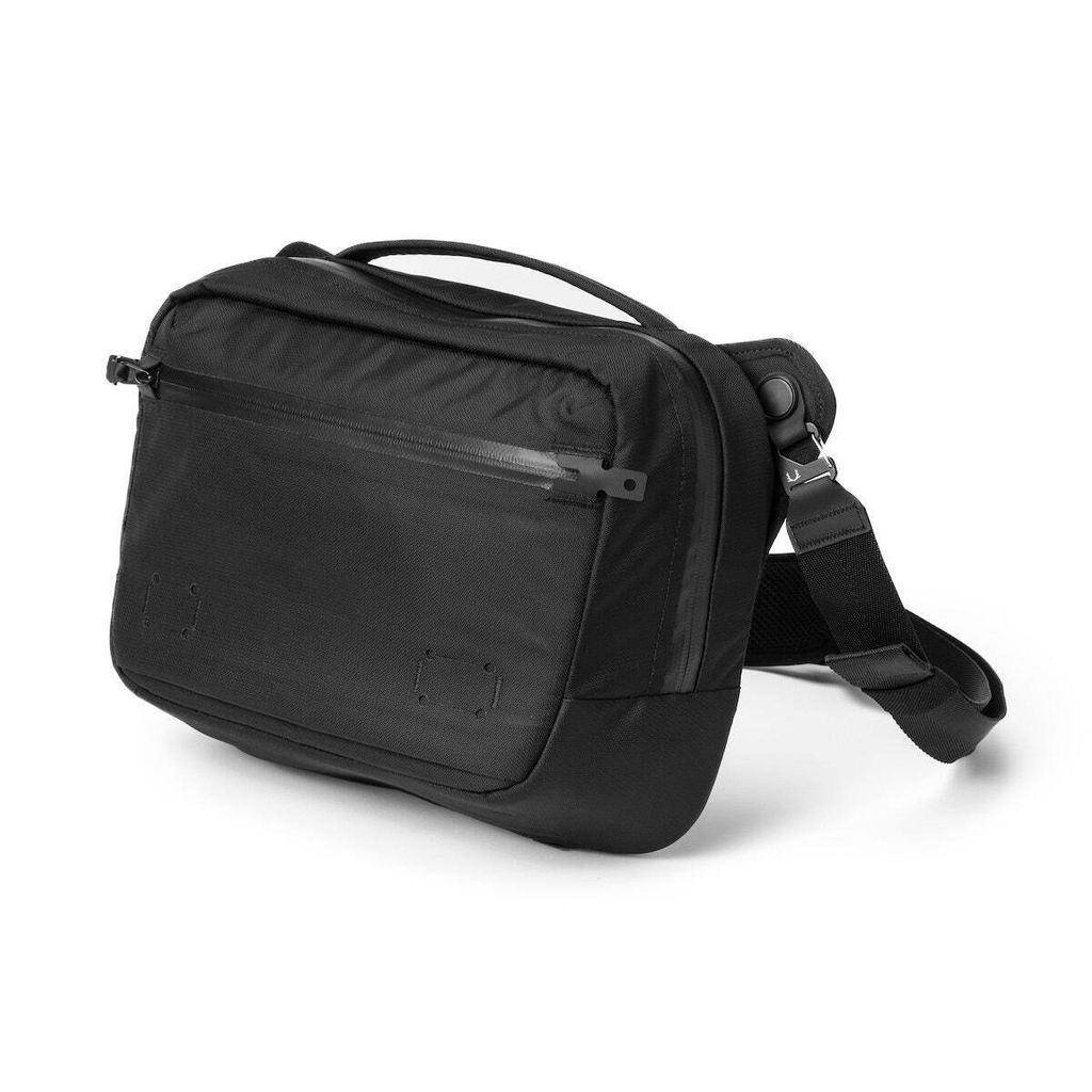 sling-bag-for-men_04663a33-52a5-47ab-9040-b7aa3e345eee