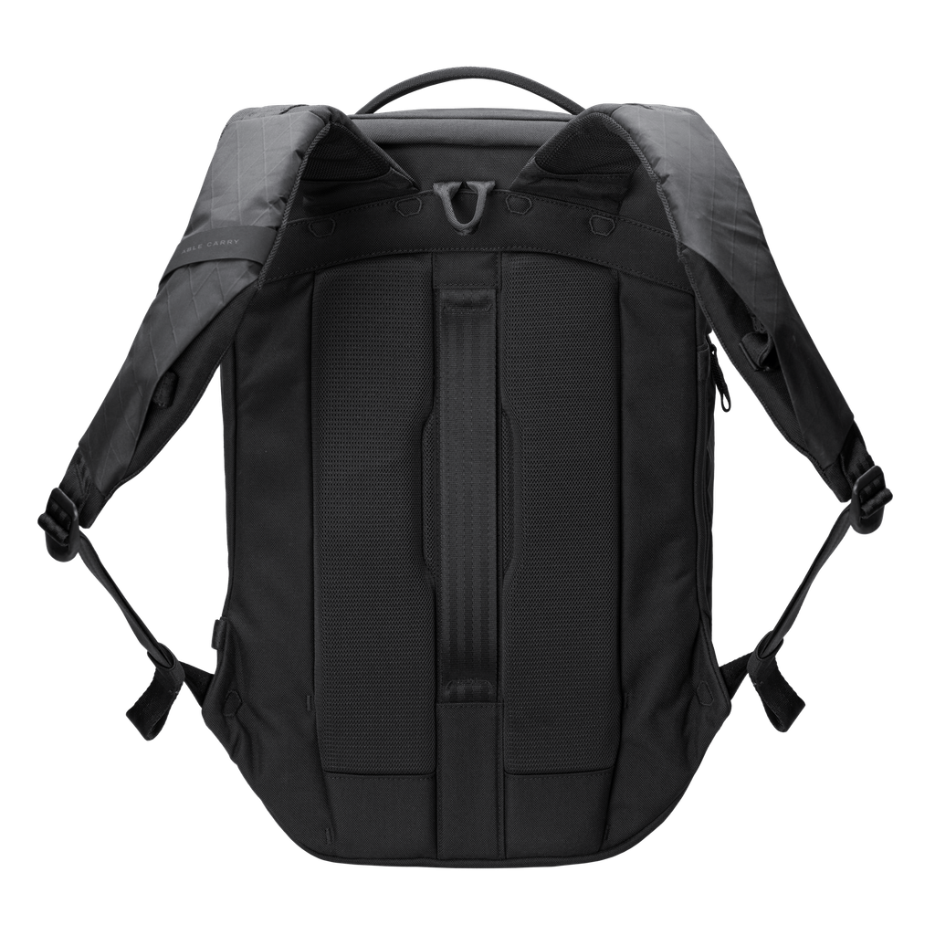 MaxBackpack32LTarmacBlack-Back_1680x