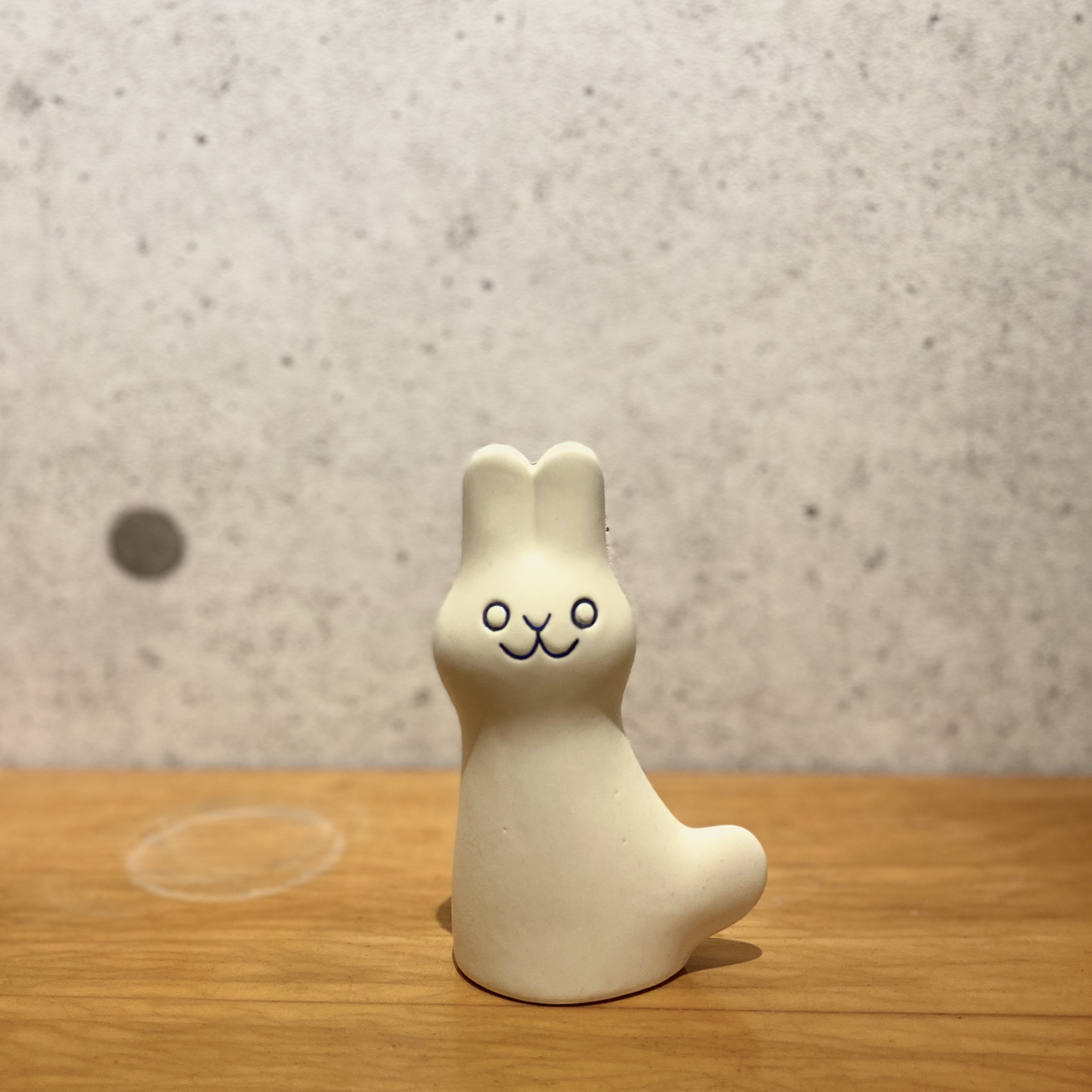 鹿児島睦 En Liten Van（小さな友達)うさぎ White IDEE