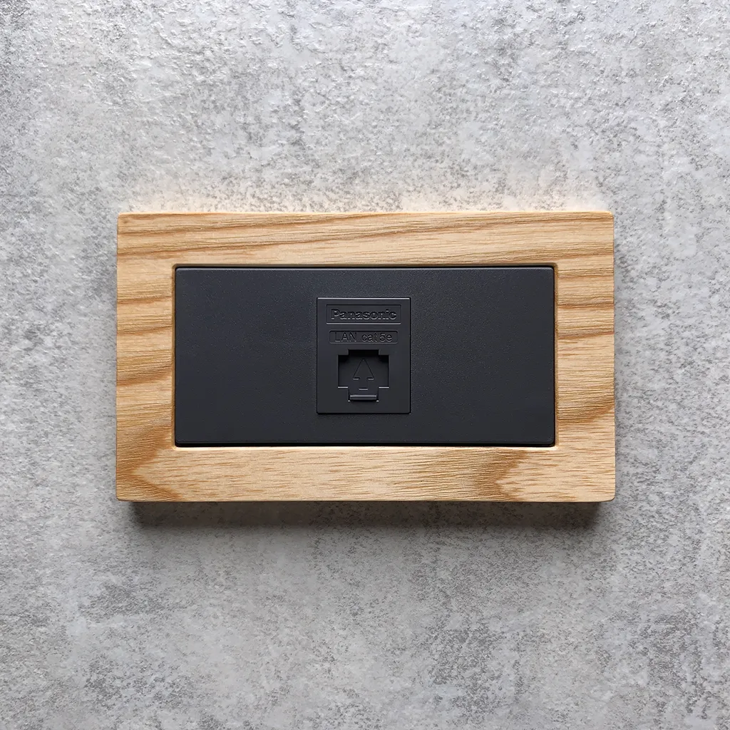 Flat-灰-梣-網路.JPG