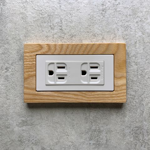 Flat-白-梣-雙插座.JPG