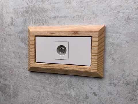 Bevel-楓木-電視插座-WCSF47619W.WCSF4881W.JPG