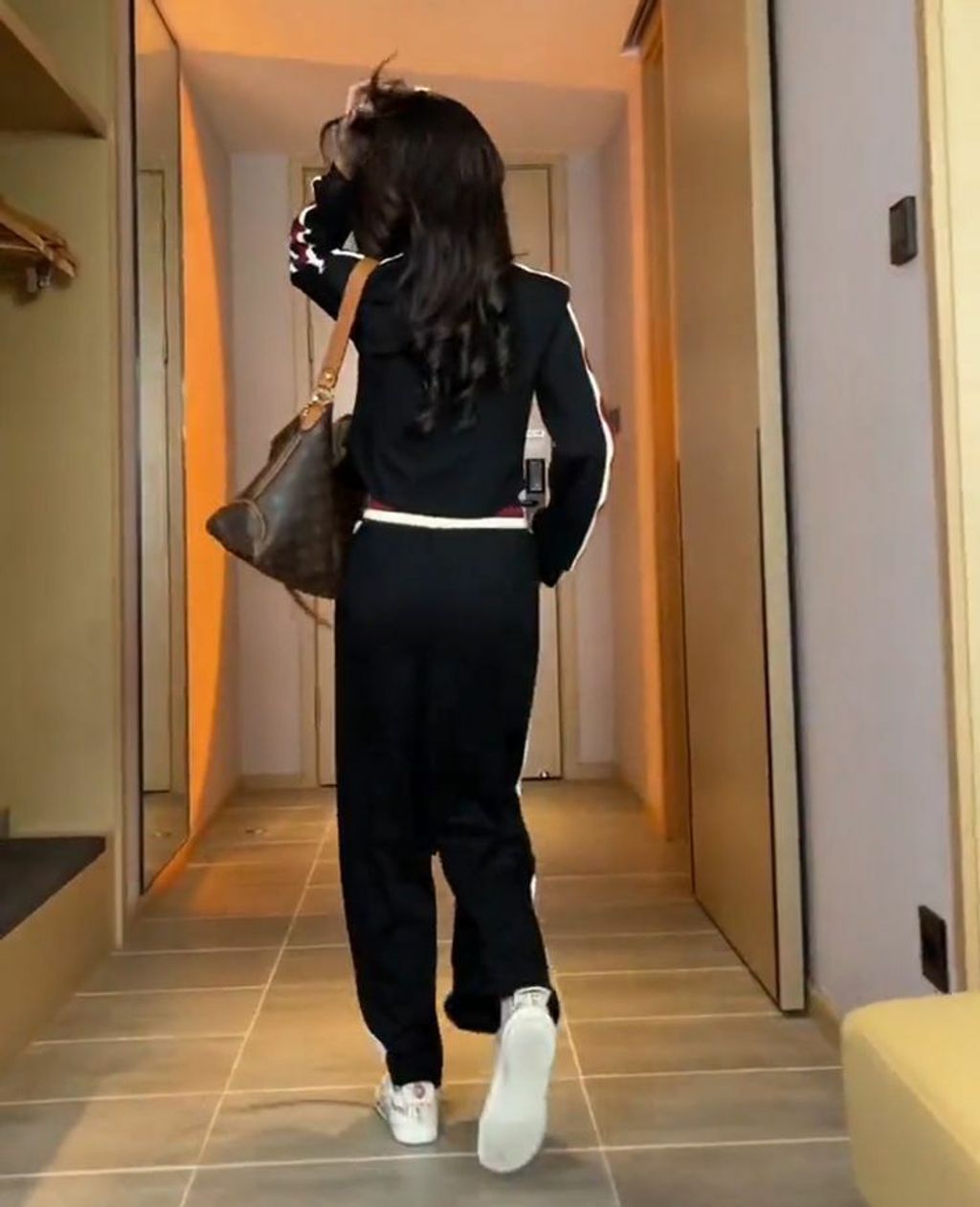 e29bd0ae-b9d6-4d44-9215-6ed1b2c62c44