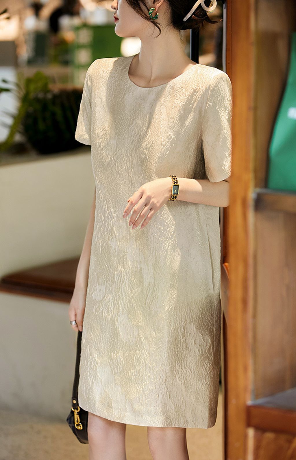 1678828499100_683555