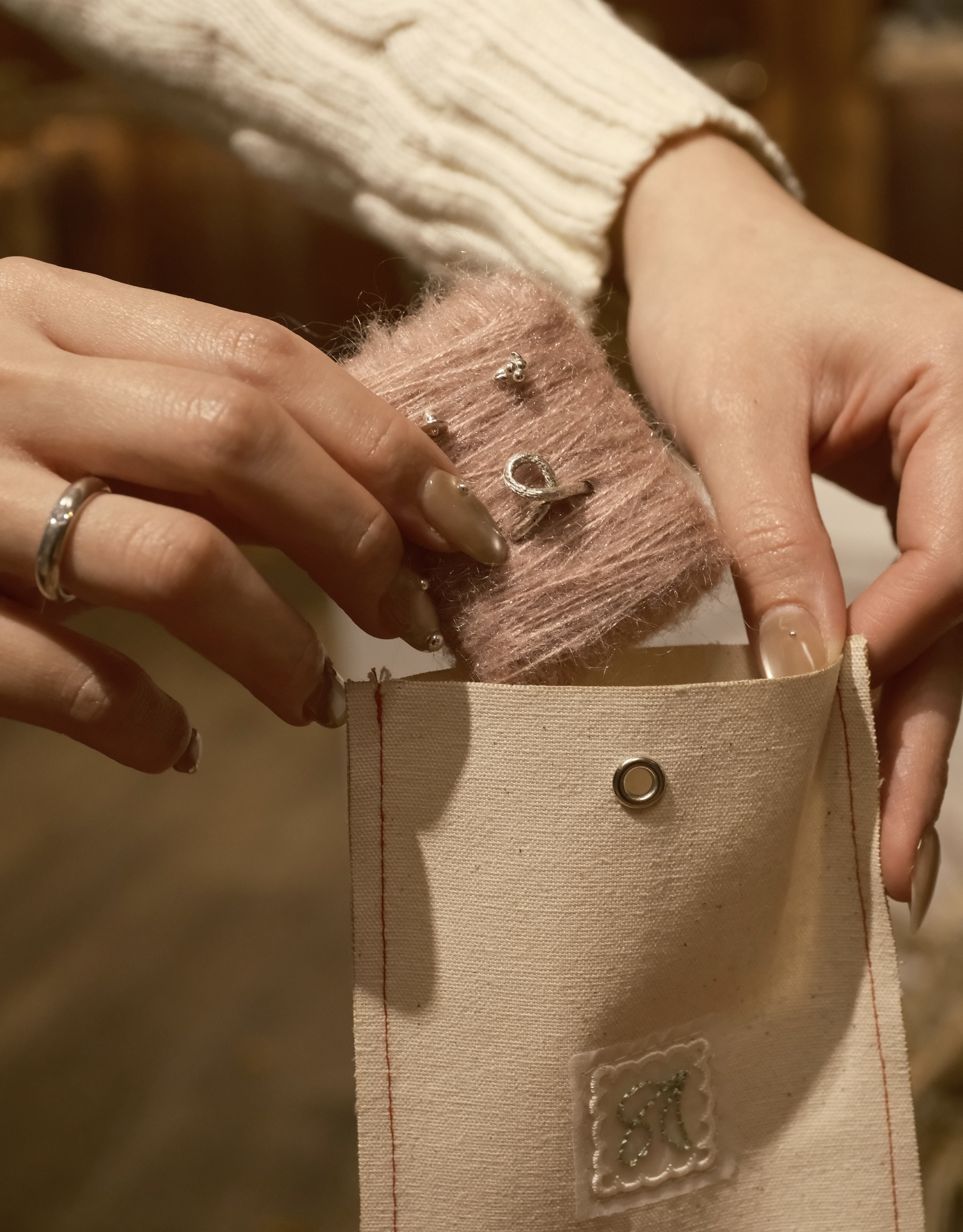 1FAA2D0C-F339-47BC-AF9C-03E4D9D82F9F_1_201_a