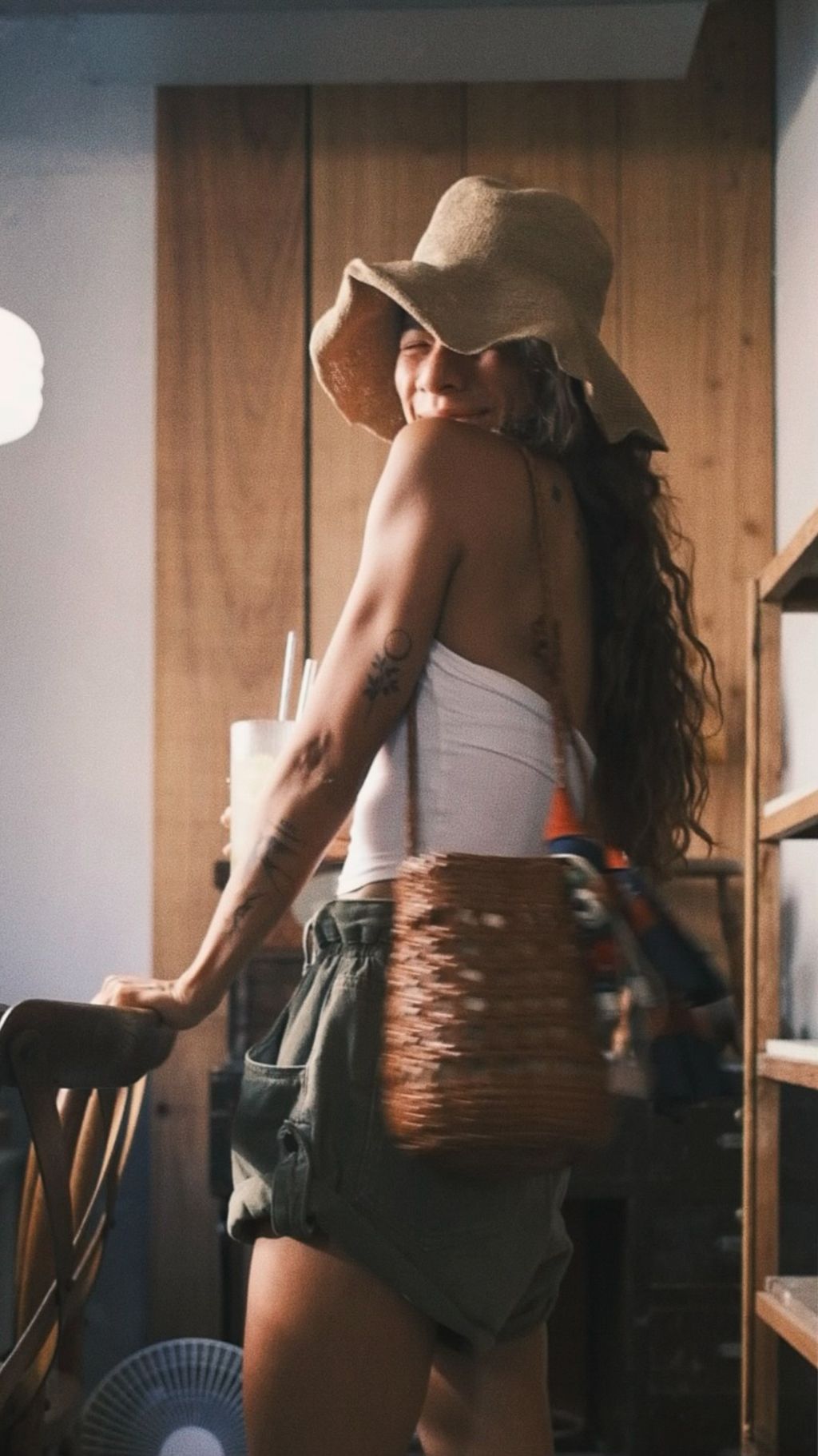 EEB0A1E9-F76A-4132-B177-E98BD05ACBD8