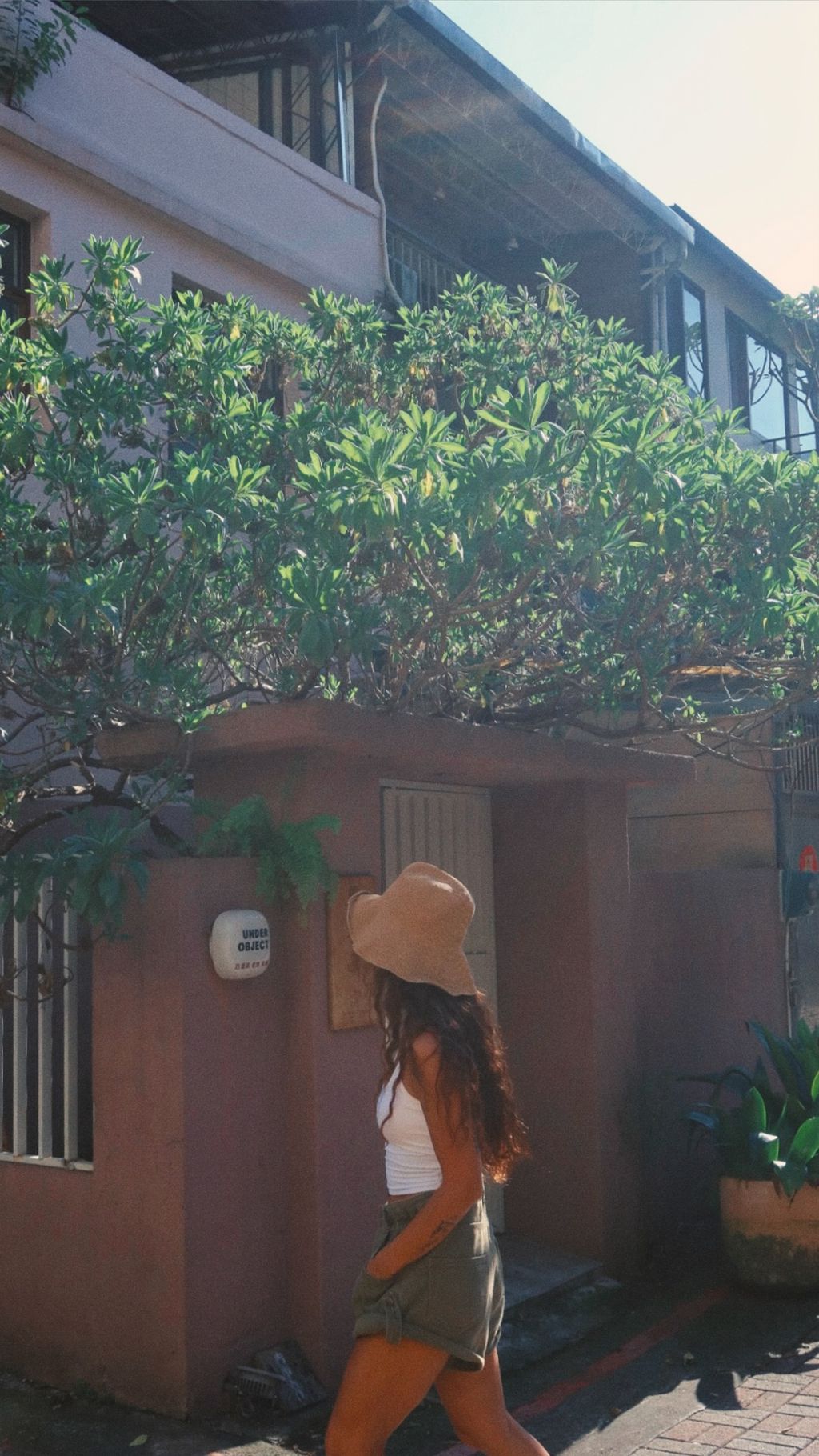 9C530364-5B30-44EE-905E-BC2CA54E846B