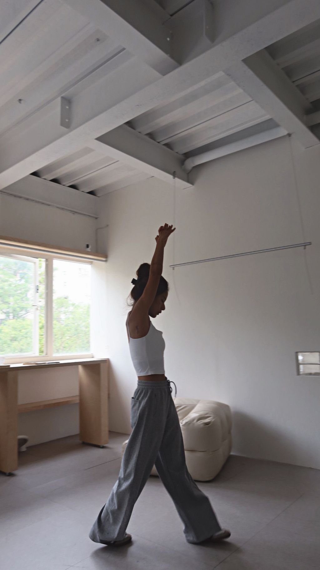 E50B5E35-AE49-43B7-BB44-74EB859ED84C