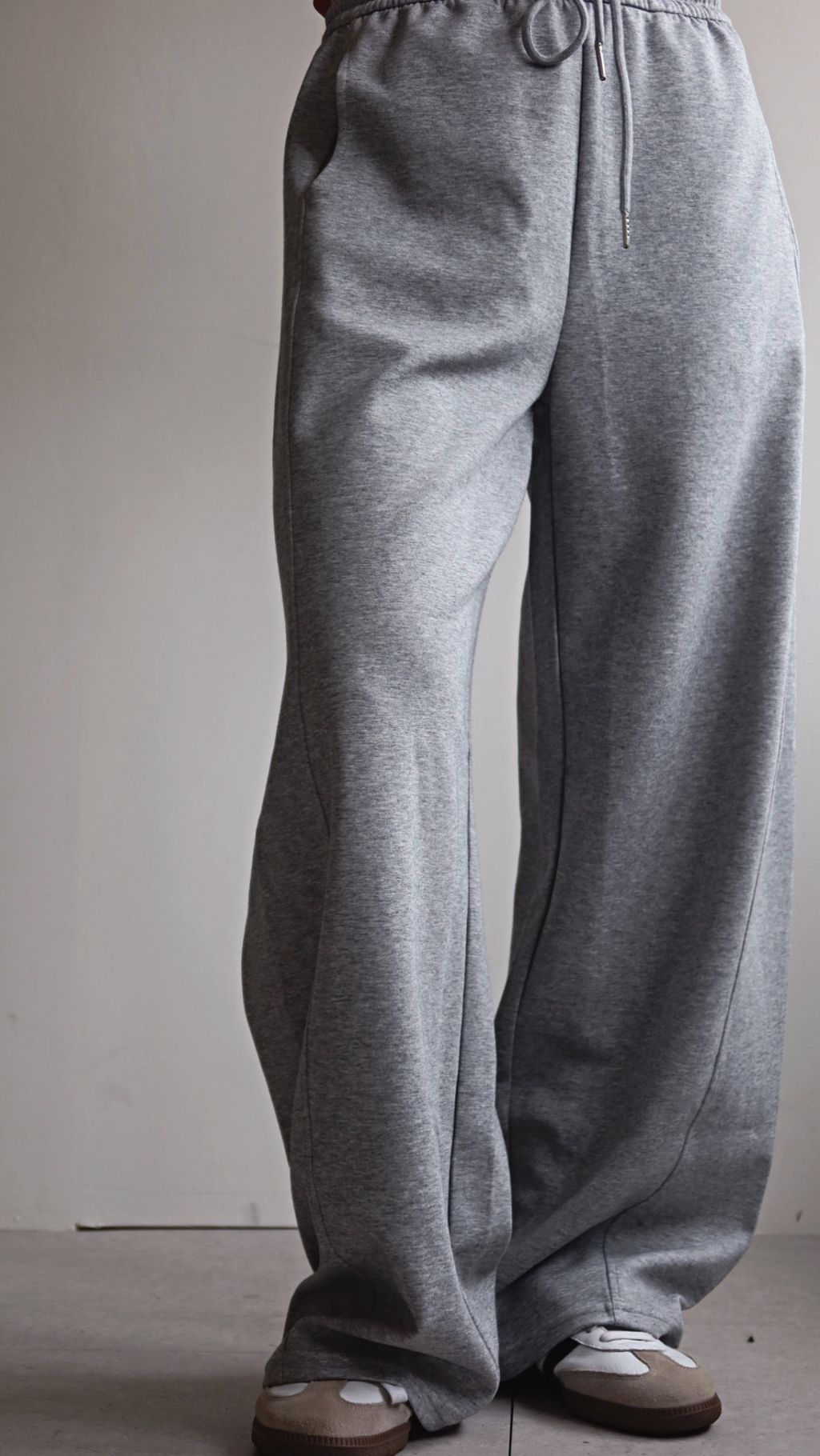 19802062-6873-4516-8A66-9E97E7CD0080