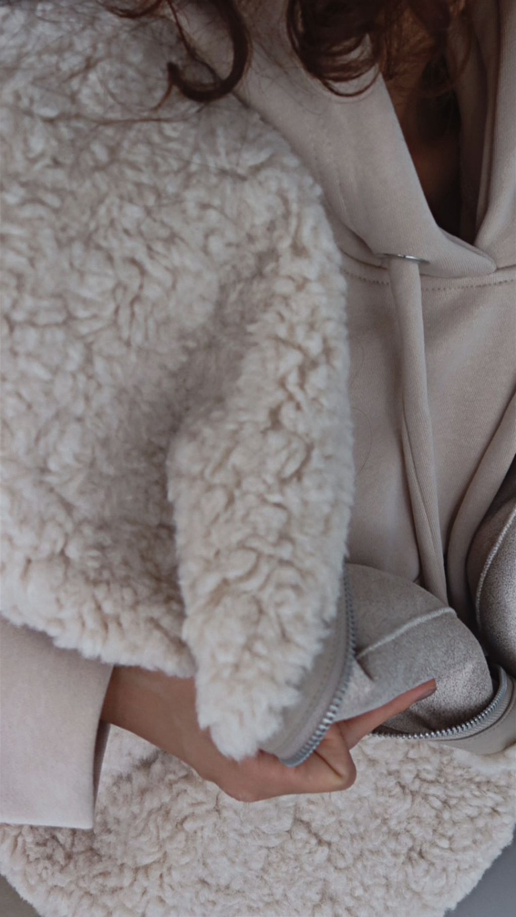 E28F25FE-43C7-476C-BD88-C18AD5697622