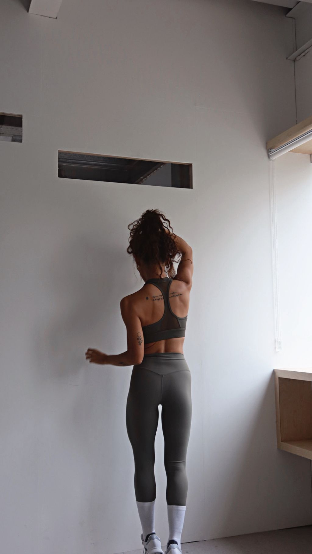 9A473425-6B12-49B5-B70A-A62F3DF435EF