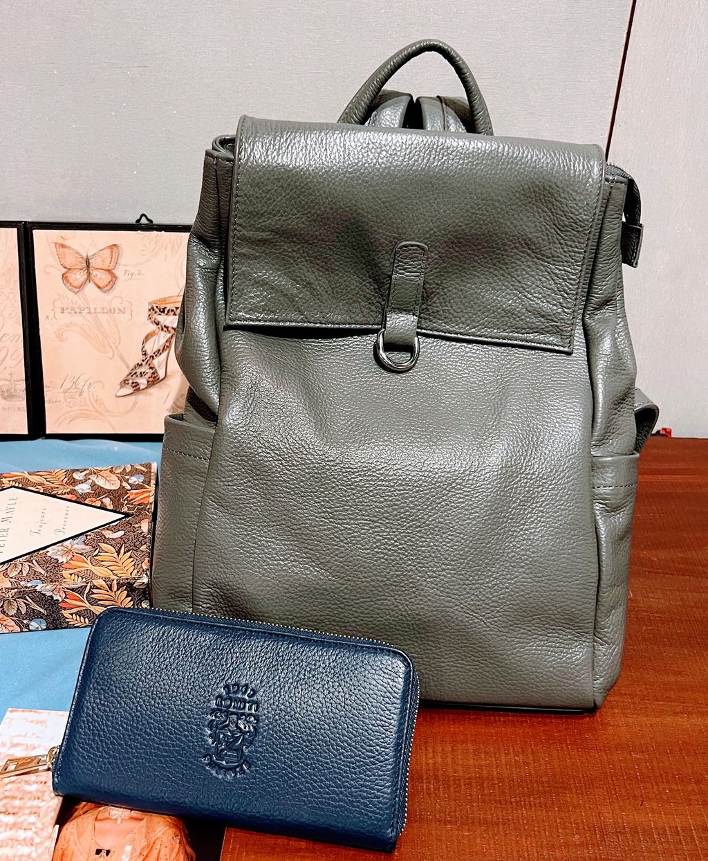 E9741194-A2B0-4827-B25E-7CC9B9D43365