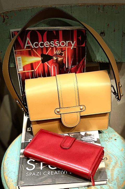 14F0F4E3-F5B7-4A2E-8A27-36A46DB856CC