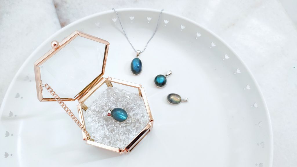The Beauty Of Labradorite Crystal