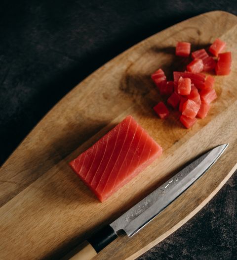 Tuna steak sashimi.jpg