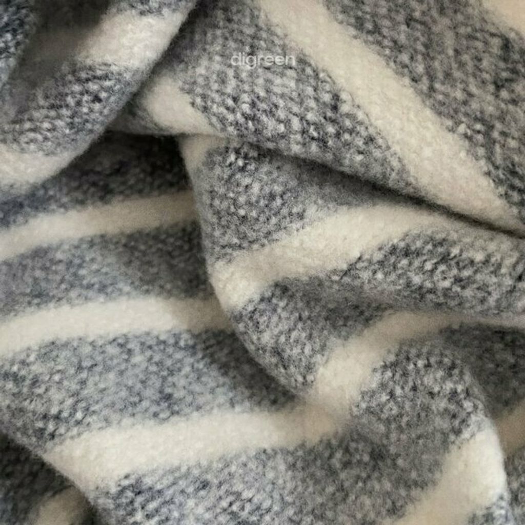 EB82C79A-6FAD-4B6A-9CBA-4C47FF6A30E9