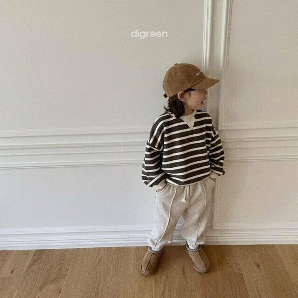 C540ABAF-9143-4E13-8ECC-26290BD853A4