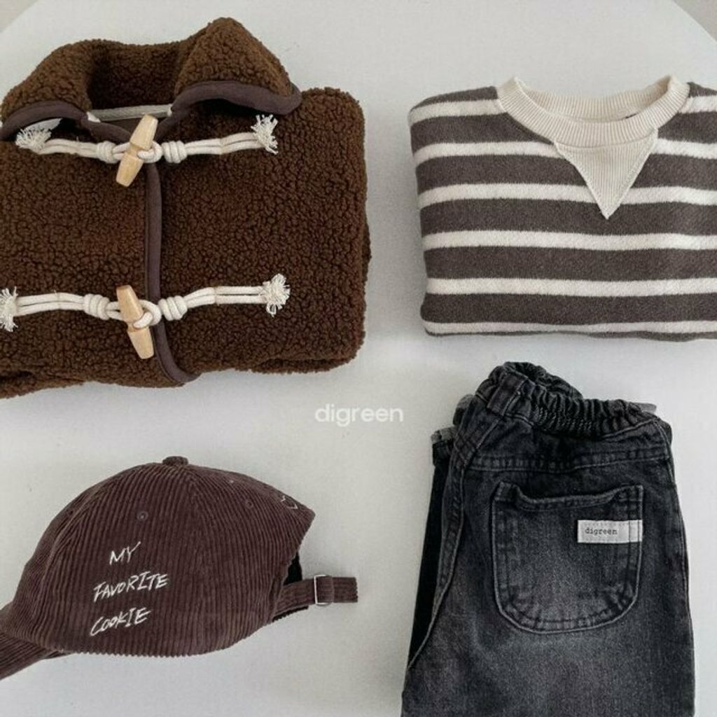 6493B521-ACB0-4E44-8ABF-272E47EE842B