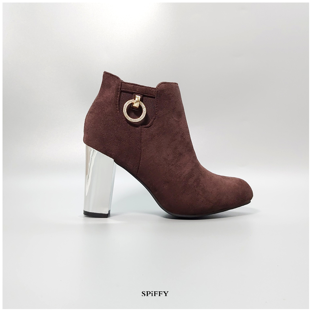 spiffy lace zipper boot