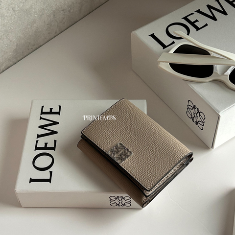 LOEWE迷你沙色短夾 (4)