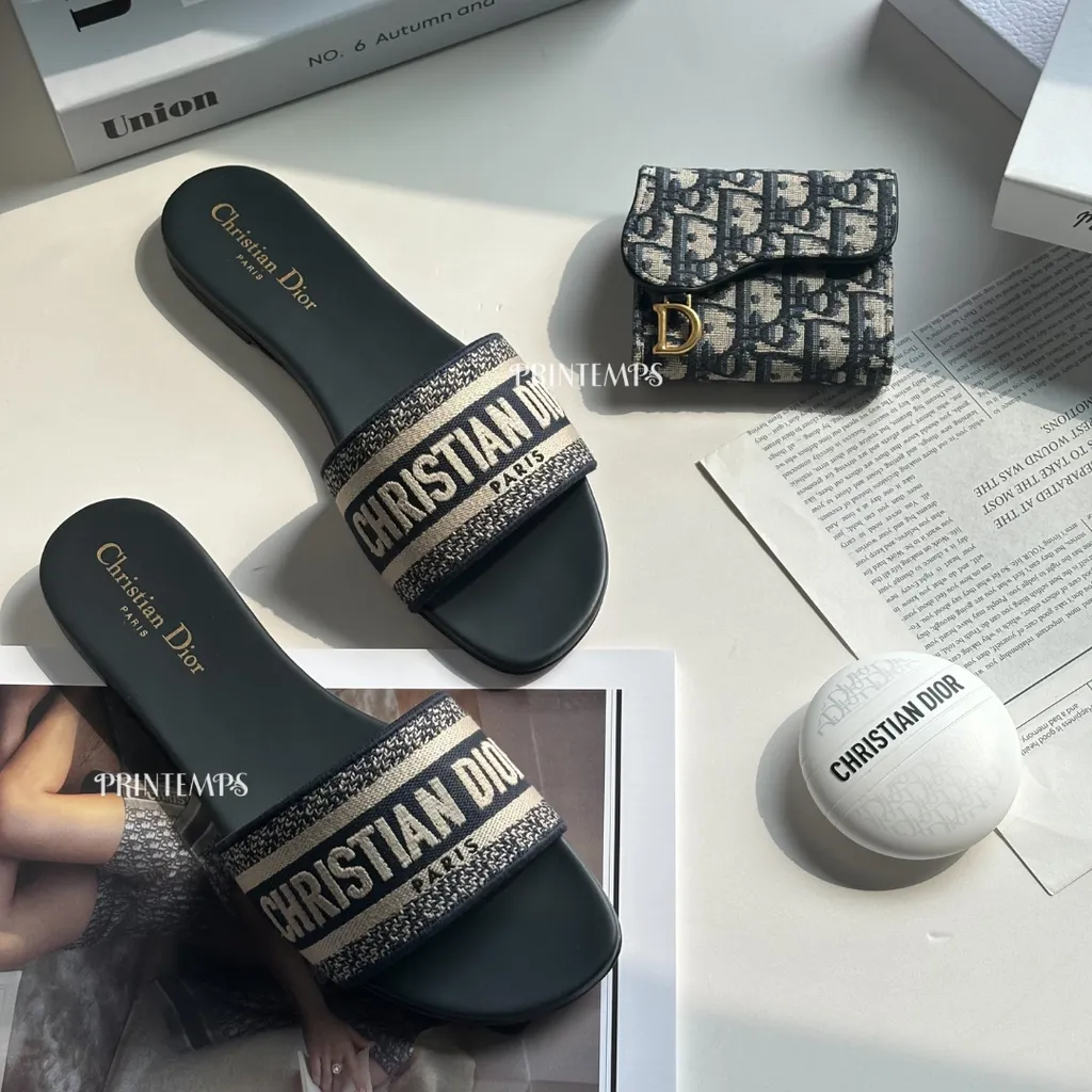 DIOR DWAY 深藍色涼鞋(1)