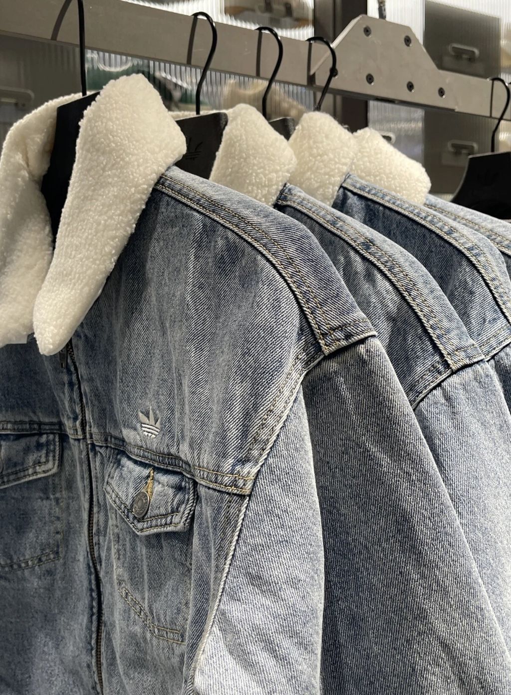 messageImage_1766476494940_0