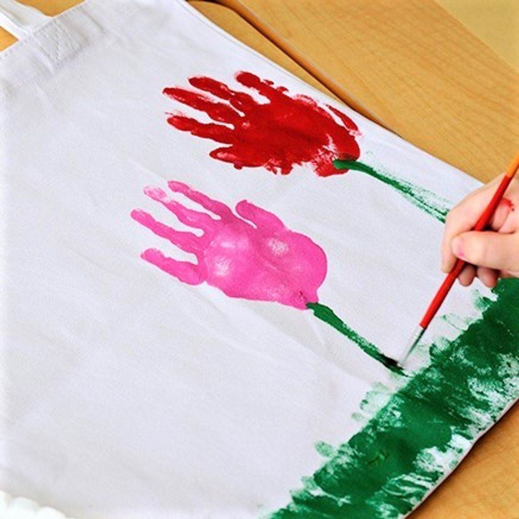 painting-handprint-flower-tote1.jpg