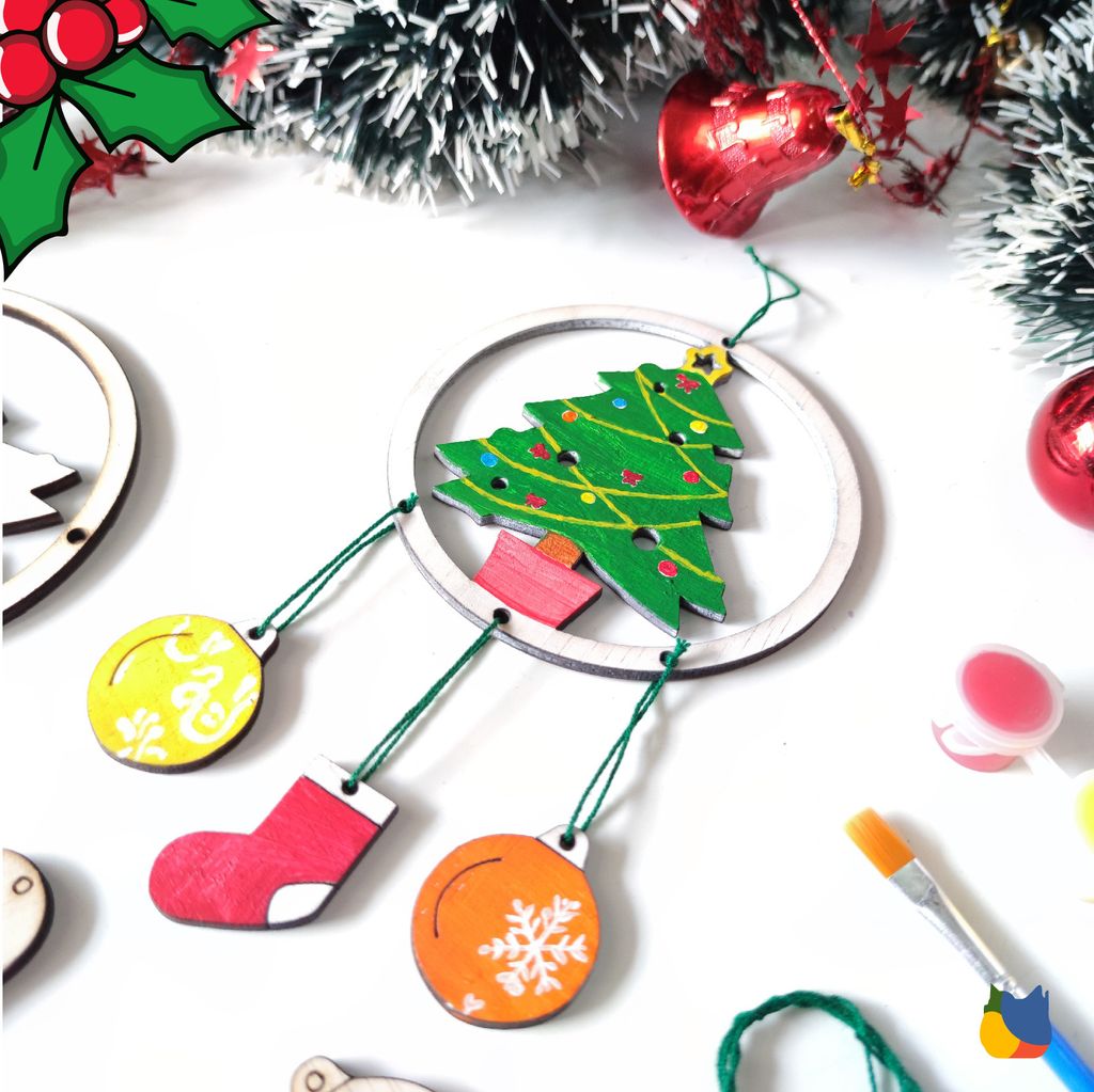 Wooden Xmas Dreamcatcher-02.jpg