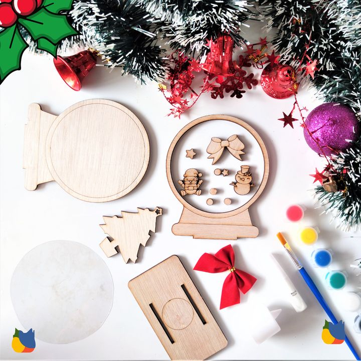 Xmas Crystal Ball-04.jpg