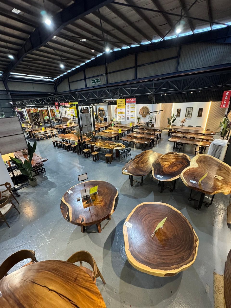 The Benefits of Choosing Solid Wood Furniture for Your Home