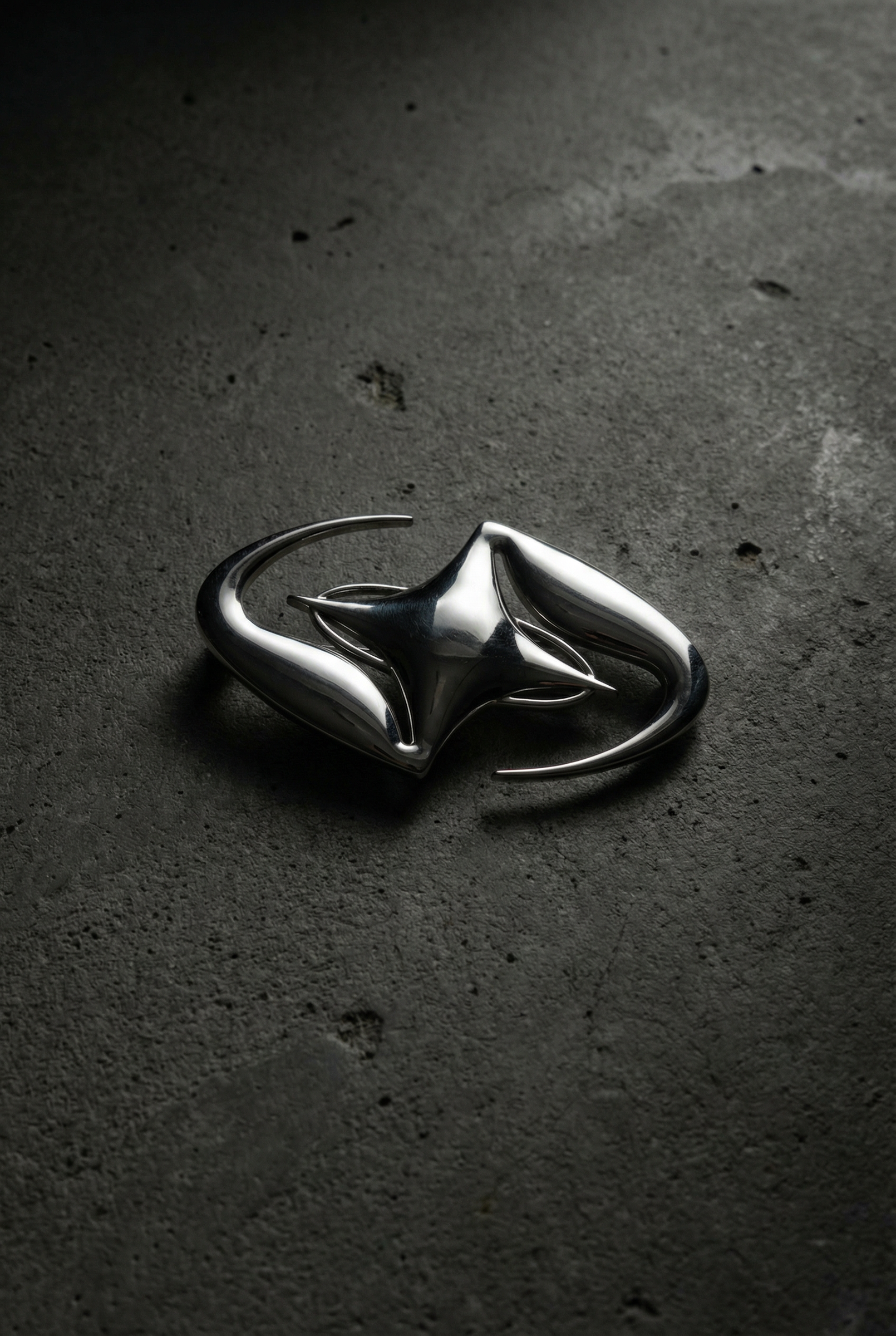 BALENCIAGA风格别针1